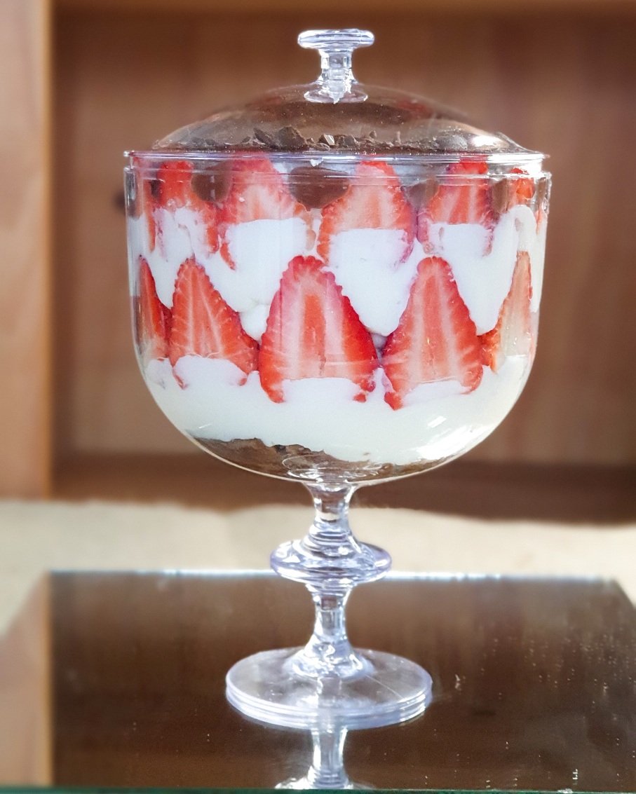Sobremesa em taça stramberry – Innovare Bolos